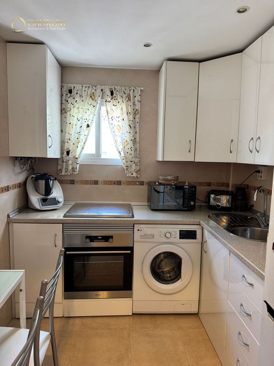 3 soveværelse Lejlighed til salg i Marbella - € 280.000 (Ref: 9646446)