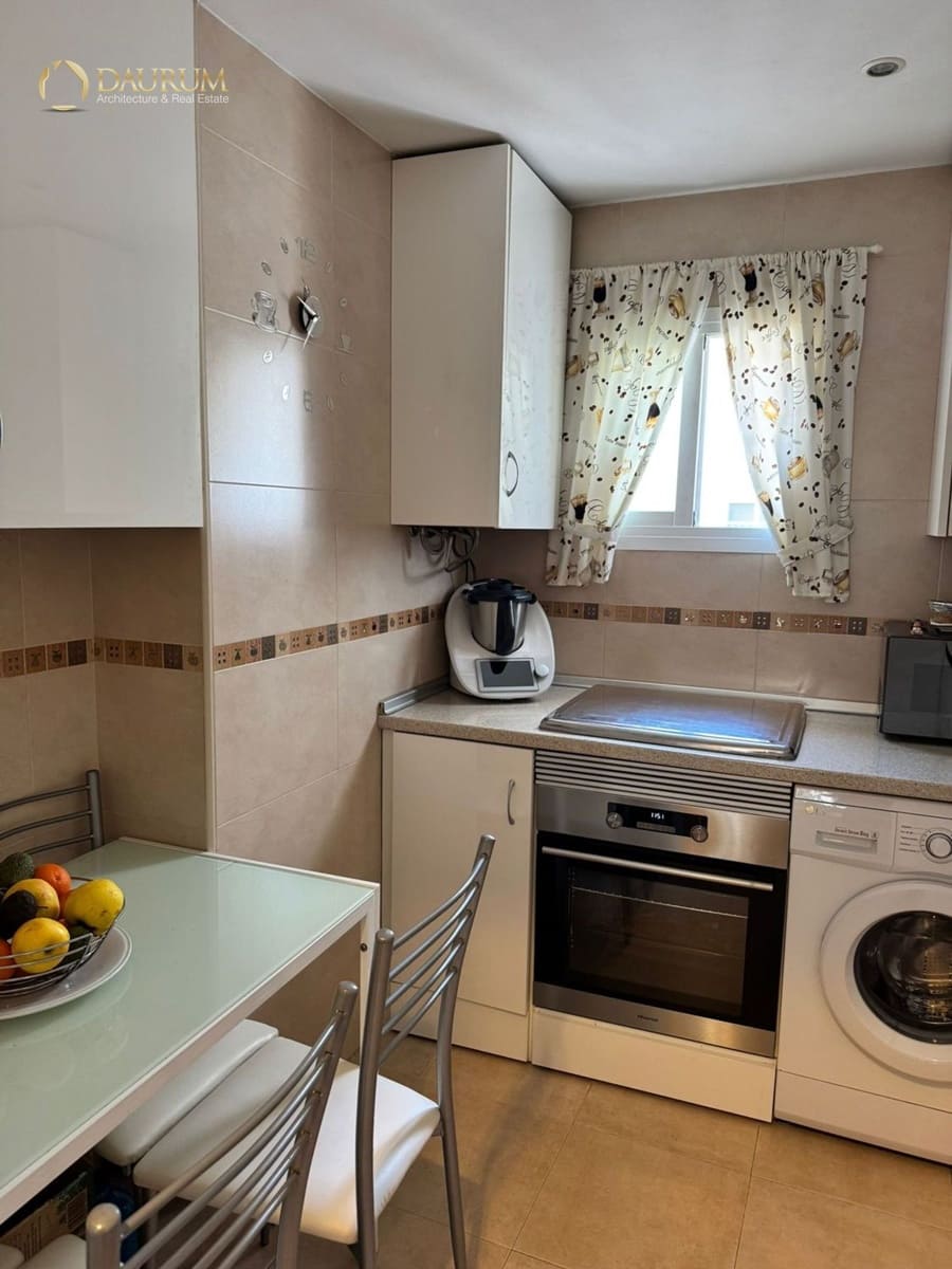 3 soveværelse Lejlighed til salg i Marbella - € 280.000 (Ref: 9646446)