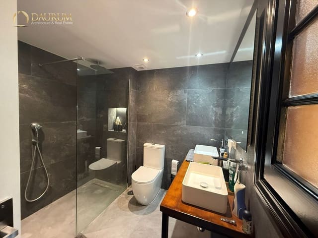 2 makuuhuone Omakotitalo myytävänä paikassa Marbella mukana uima-altaan 
autotalli - 669 000 € (Ref: 9646450)