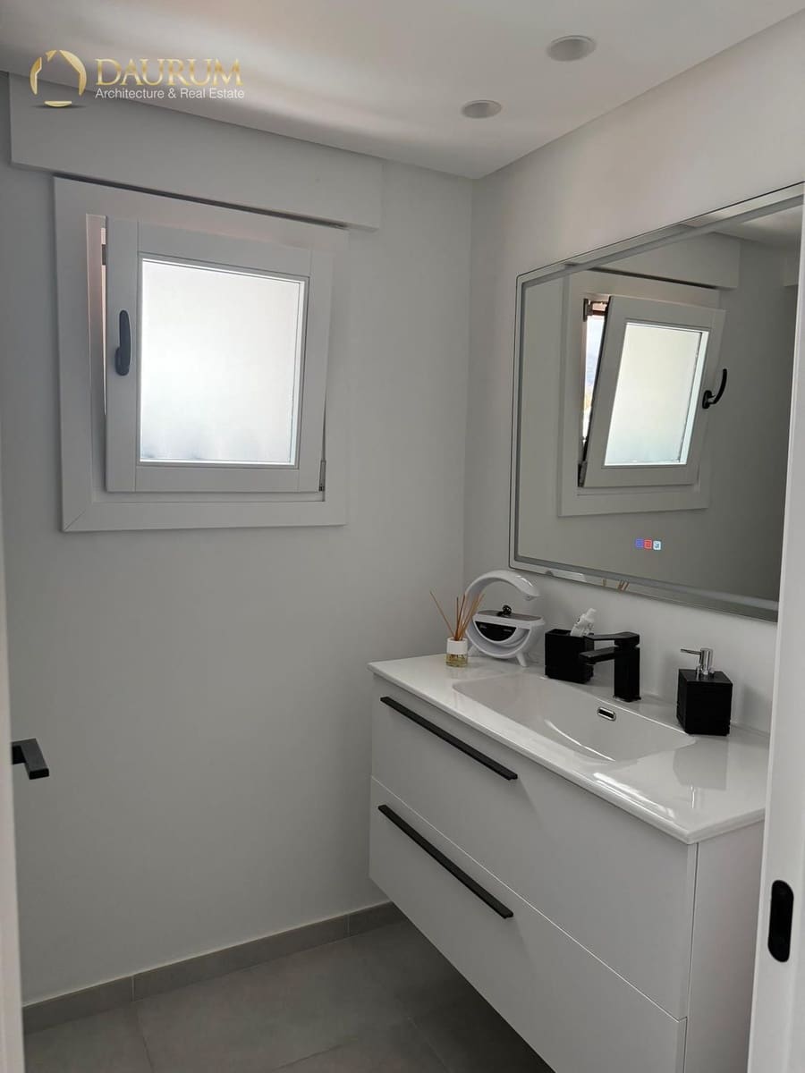 4 slaapkamer Huis te koop in Marbella met zwembad garage - € 670.000 (Ref: 9646451)