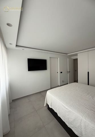 4 makuuhuone Omakotitalo myytävänä paikassa Marbella mukana uima-altaan 
autotalli - 670 000 € (Ref: 9646451)