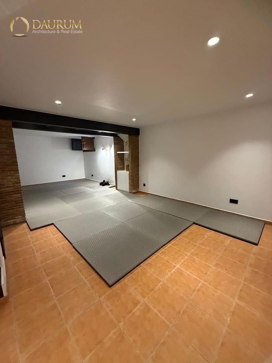 4 slaapkamer Huis te koop in Marbella met zwembad garage - € 670.000 (Ref: 9646451)