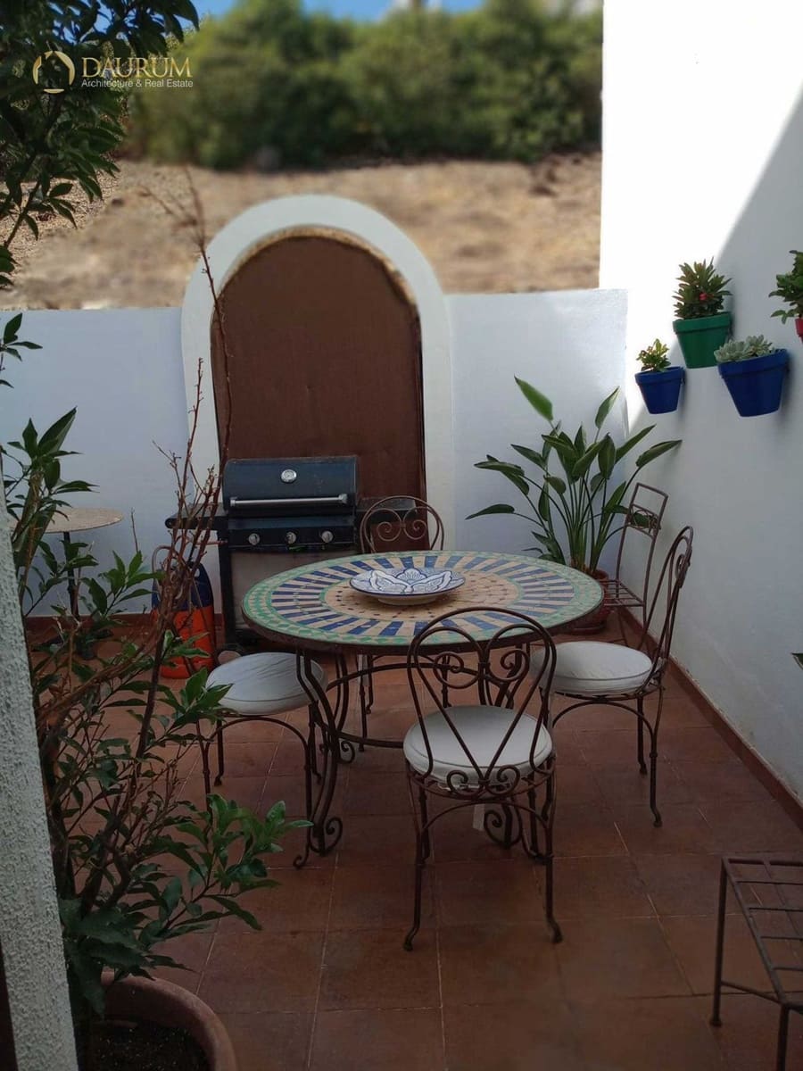 3 chambre Villa/Maison à vendre à Estepona avec piscine garage - 749 000 € (Ref: 9646452)