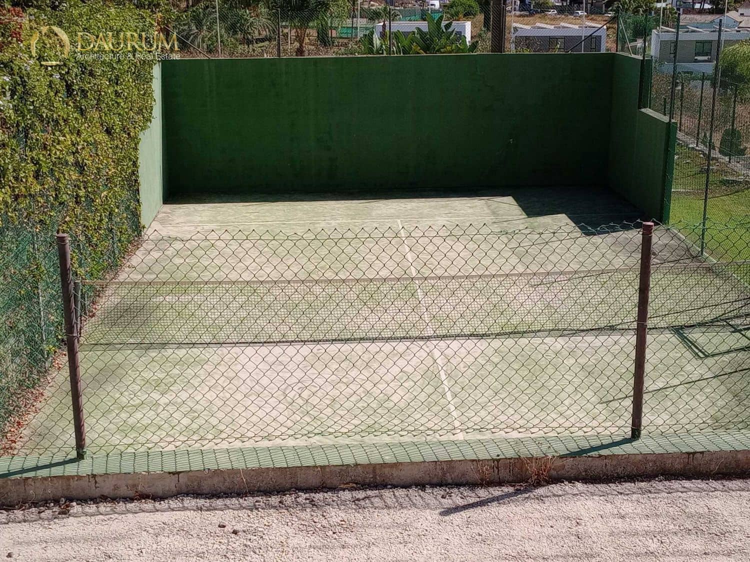 3 chambre Villa/Maison à vendre à Estepona avec piscine garage - 749 000 € (Ref: 9646452)