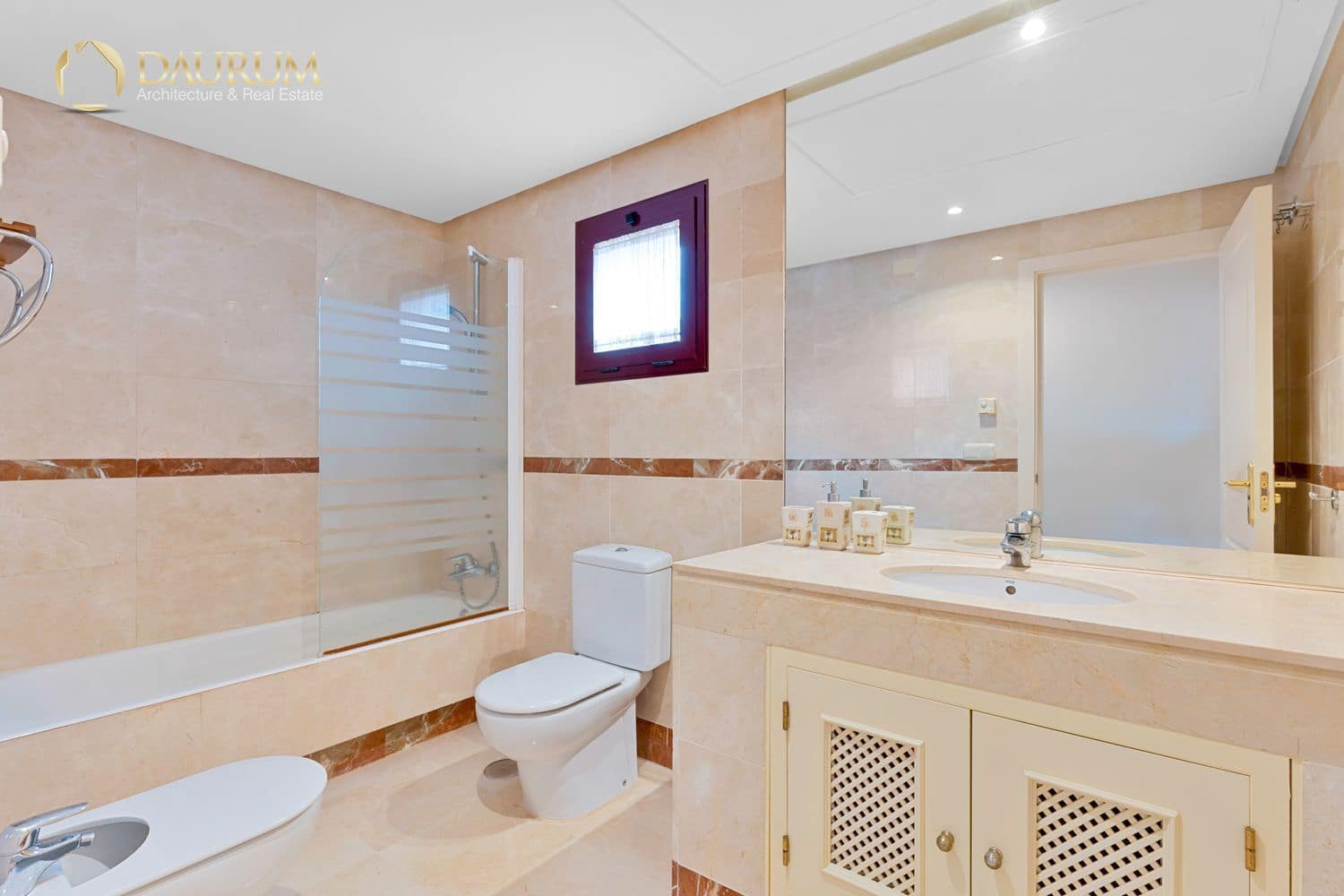 2 slaapkamer Flat te koop in Marbella met zwembad garage - € 820.000 (Ref: 9646453)