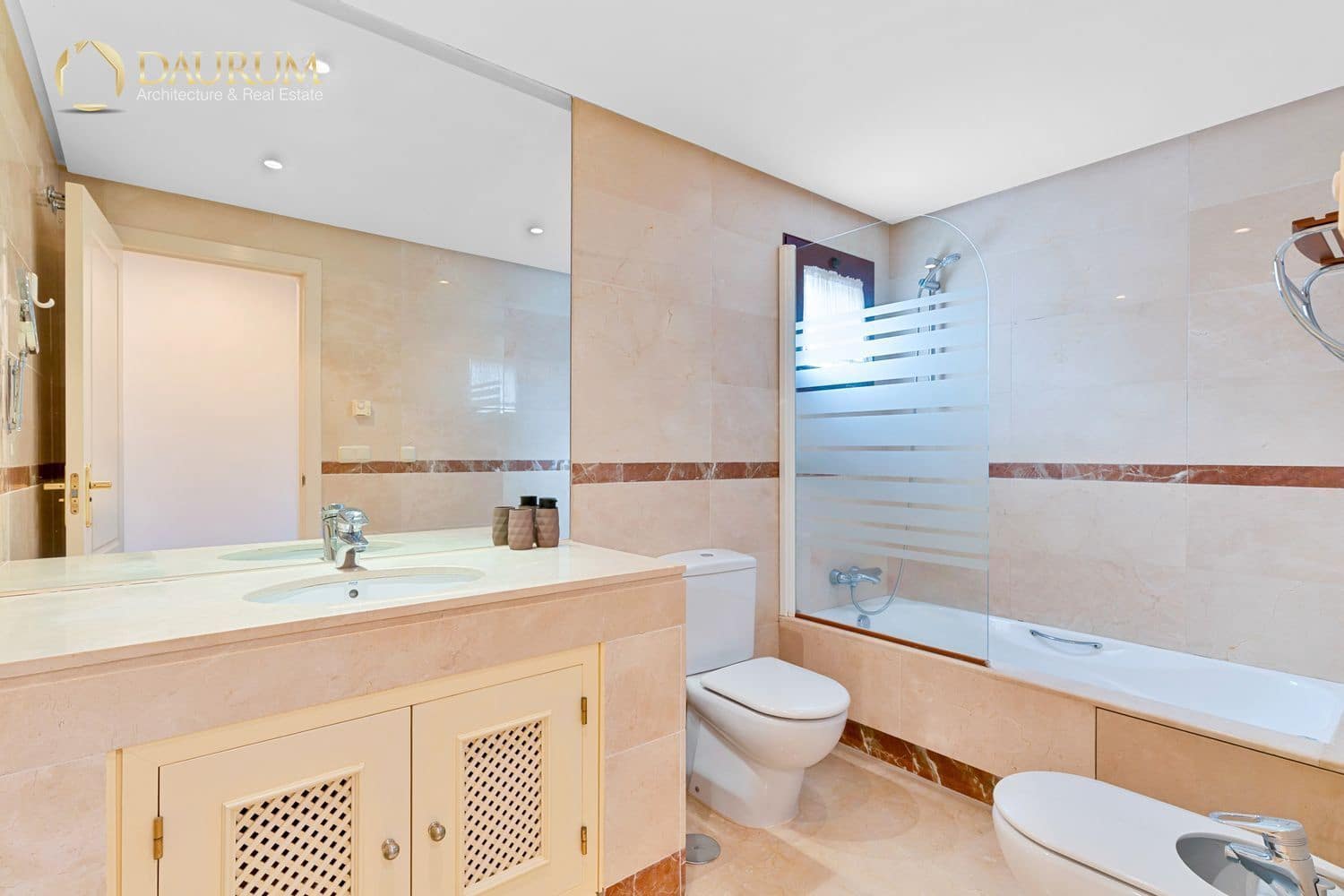 2 slaapkamer Flat te koop in Marbella met zwembad garage - € 820.000 (Ref: 9646453)