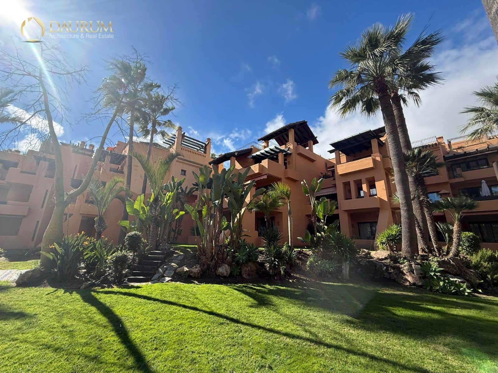 2 slaapkamer Flat te koop in Marbella met zwembad garage - € 820.000 (Ref: 9646453)