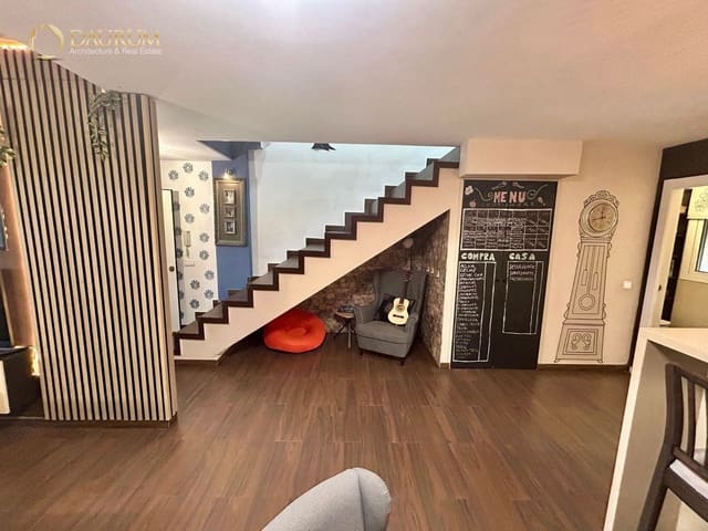 3 sypialnia Dom na sprzedaż w Miasto Málaga z garażem - 780 000 € (Ref: 9646457)