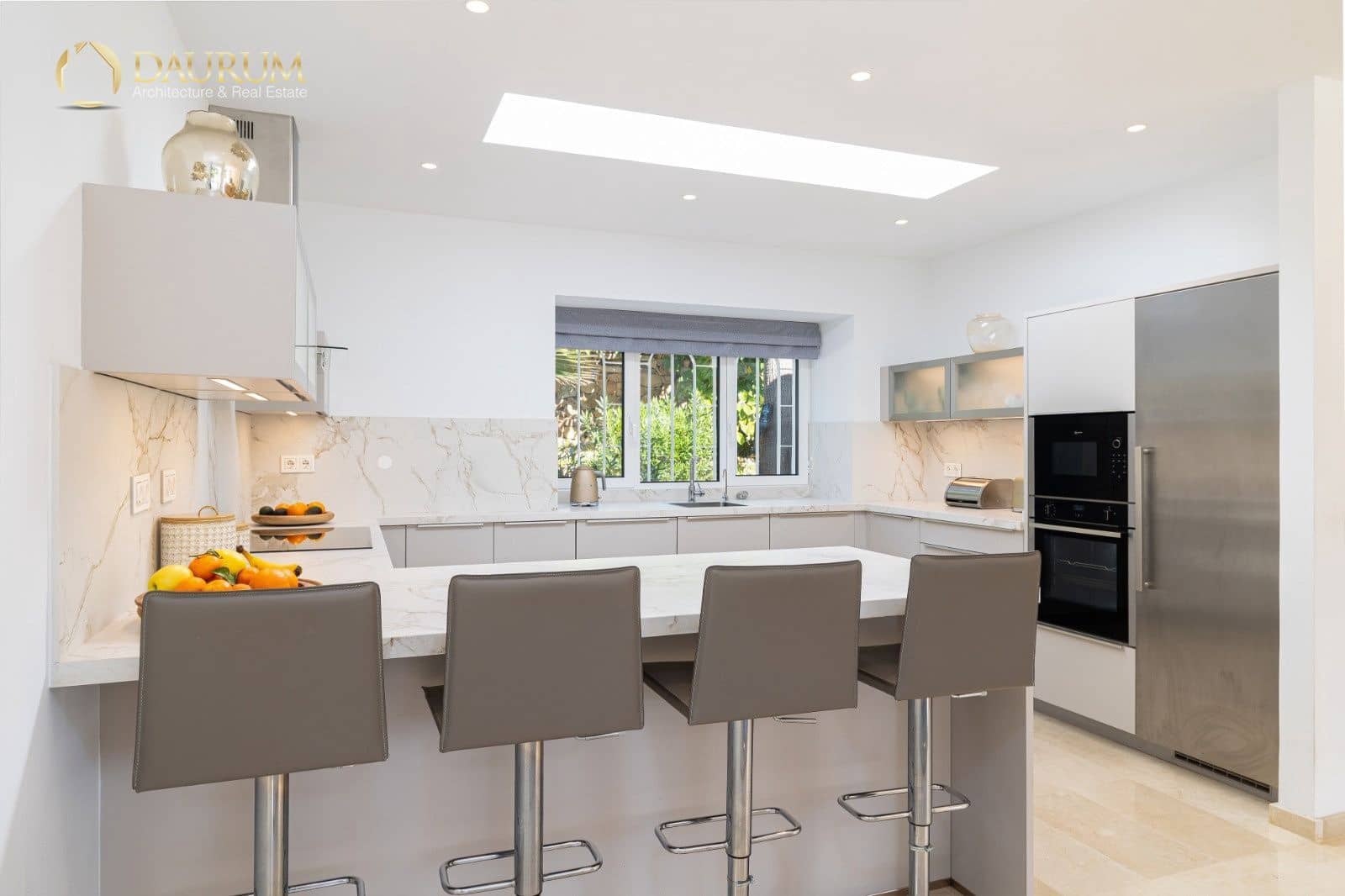 5 Zimmer Villa zu verkaufen in El Paraiso mit Pool Garage - 1.795.000 € (Ref: 9646459)