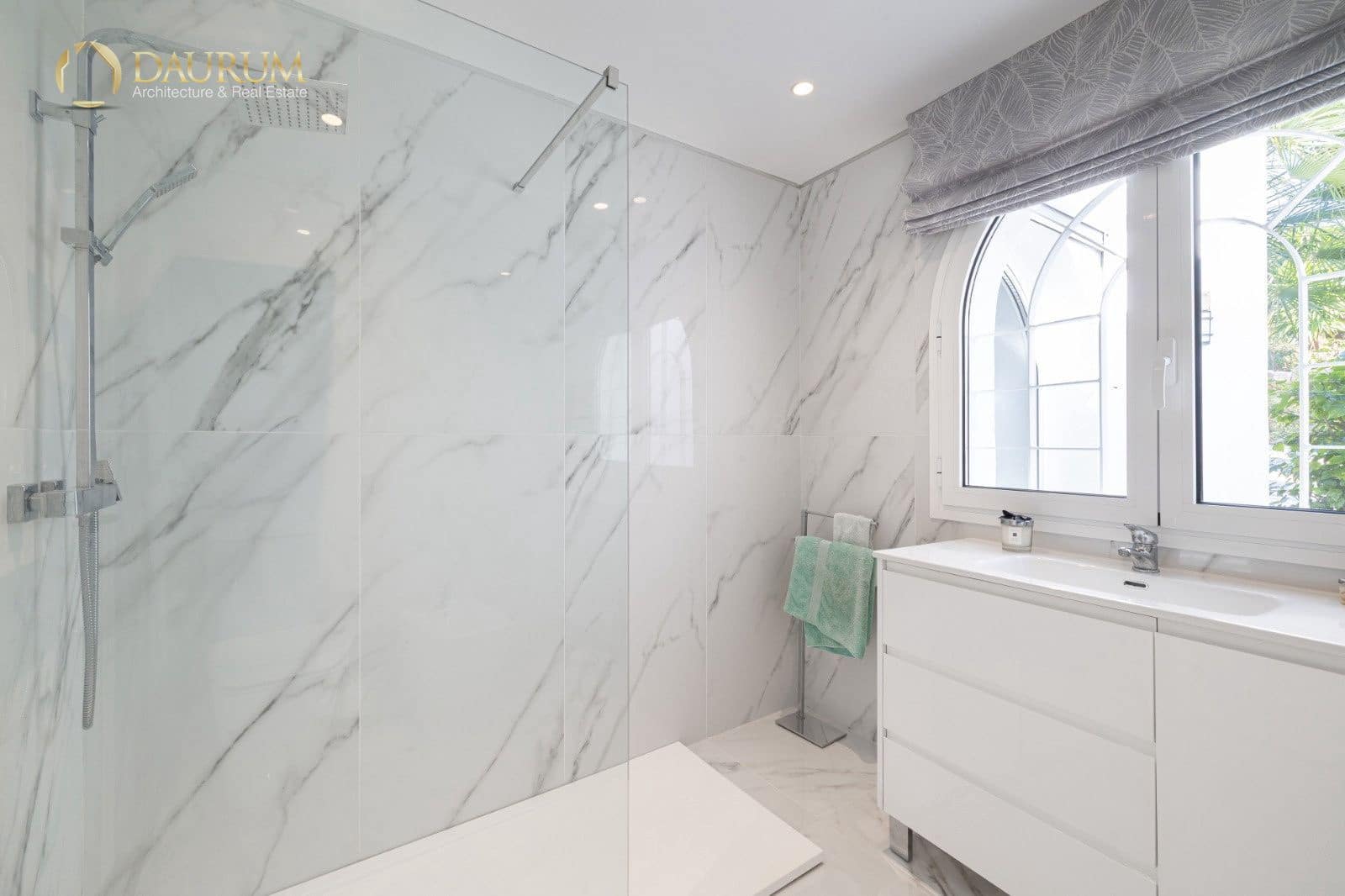 5 Zimmer Villa zu verkaufen in El Paraiso mit Pool Garage - 1.795.000 € (Ref: 9646459)