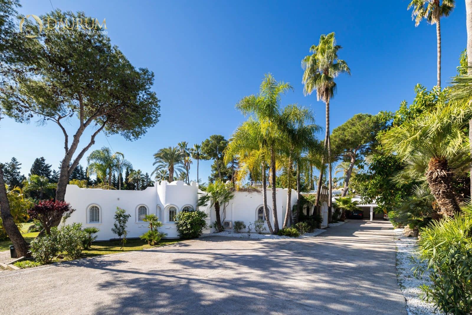 5 Zimmer Villa zu verkaufen in El Paraiso mit Pool Garage - 1.795.000 € (Ref: 9646459)