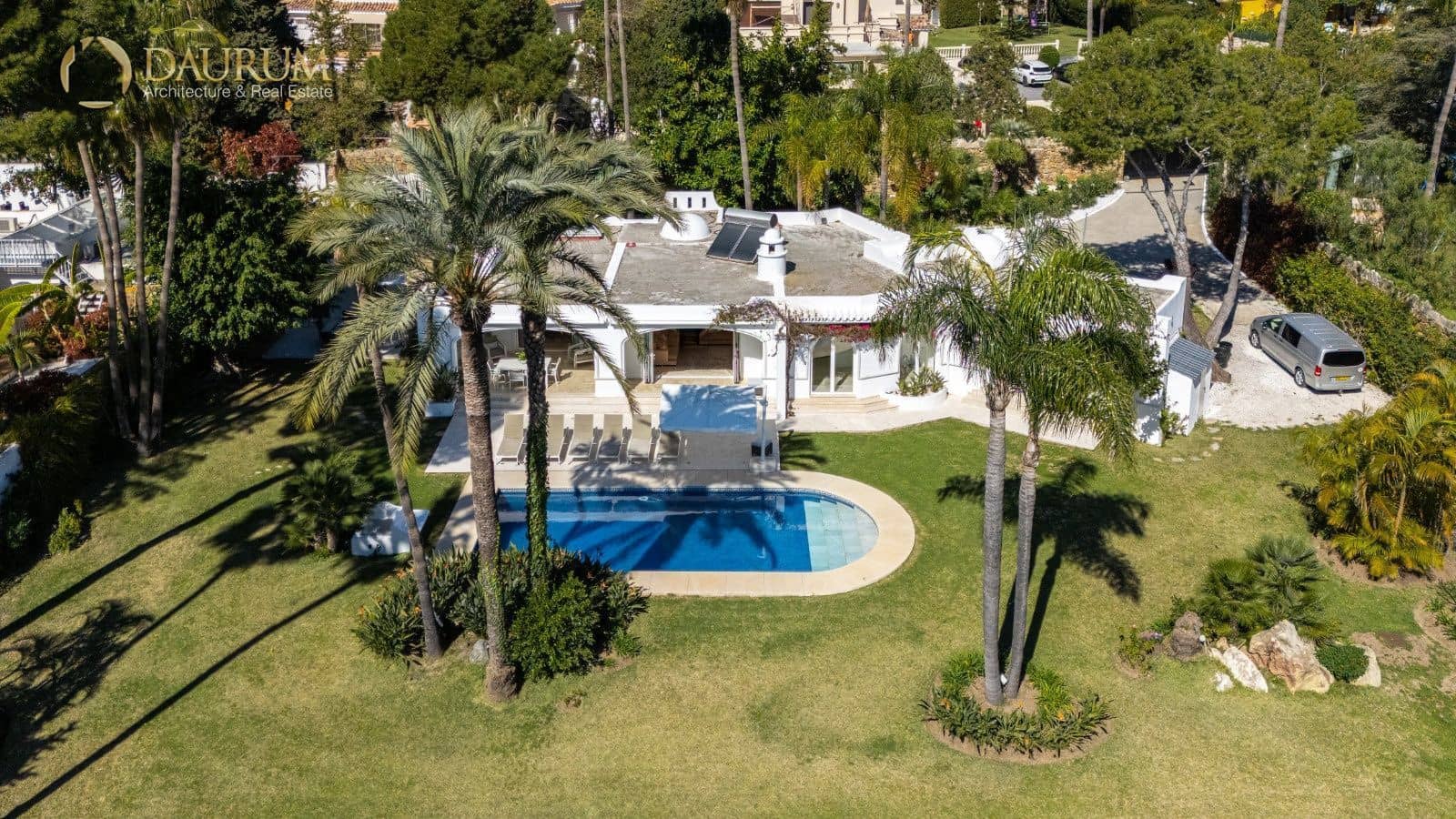 5 Zimmer Villa zu verkaufen in El Paraiso mit Pool Garage - 1.795.000 € (Ref: 9646459)