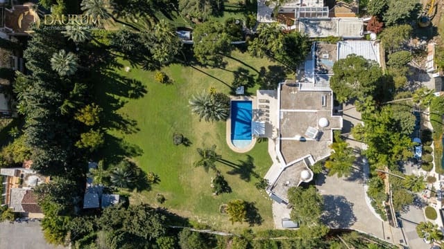 5 soverom Villa til salgs i El Paraiso, Estepona med svømmebasseng garasje - € 1 795 000 (Ref: 9646459)