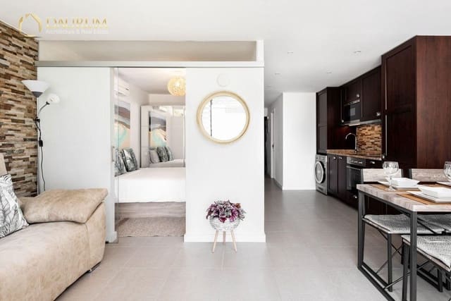 2 makuuhuone Asunto myytävänä paikassa San Pedro de Alcantara, Marbella mukana uima-altaan - 320 000 € (Ref: 9654371)