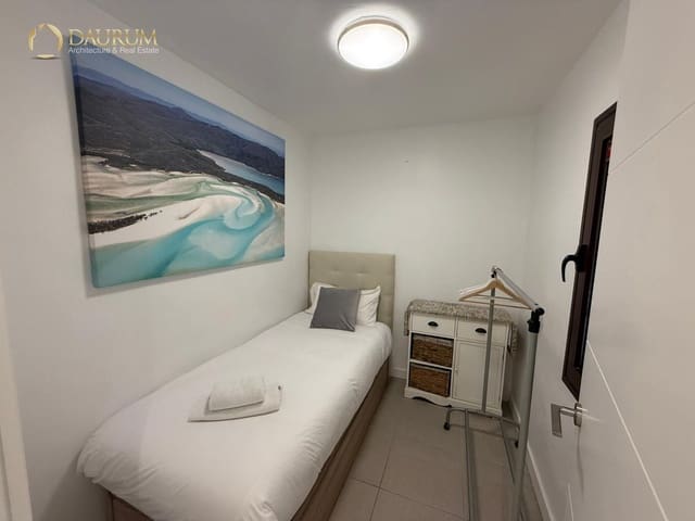 2 makuuhuone Asunto myytävänä paikassa San Pedro de Alcantara, Marbella mukana uima-altaan - 320 000 € (Ref: 9654371)