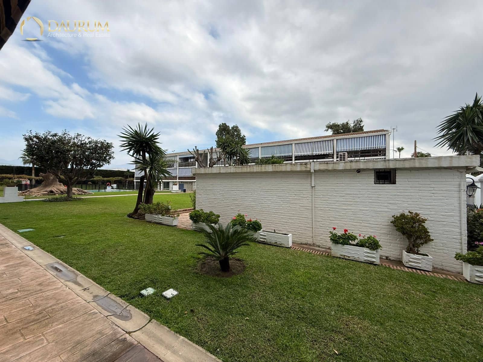 2 makuuhuone Asunto myytävänä paikassa San Pedro de Alcantara mukana uima-altaan - 320 000 € (Ref: 9654371)