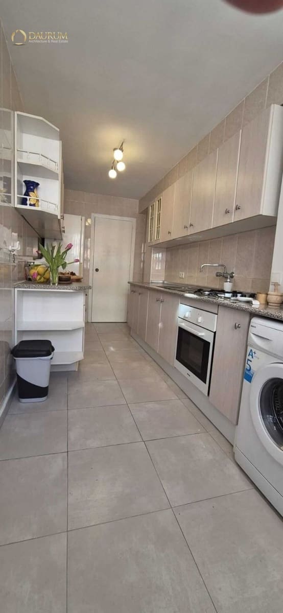 3 sypialnia Mieszkanie na sprzedaż w Fuengirola z basenem garażem - 315 000 € (Ref: 9654375)