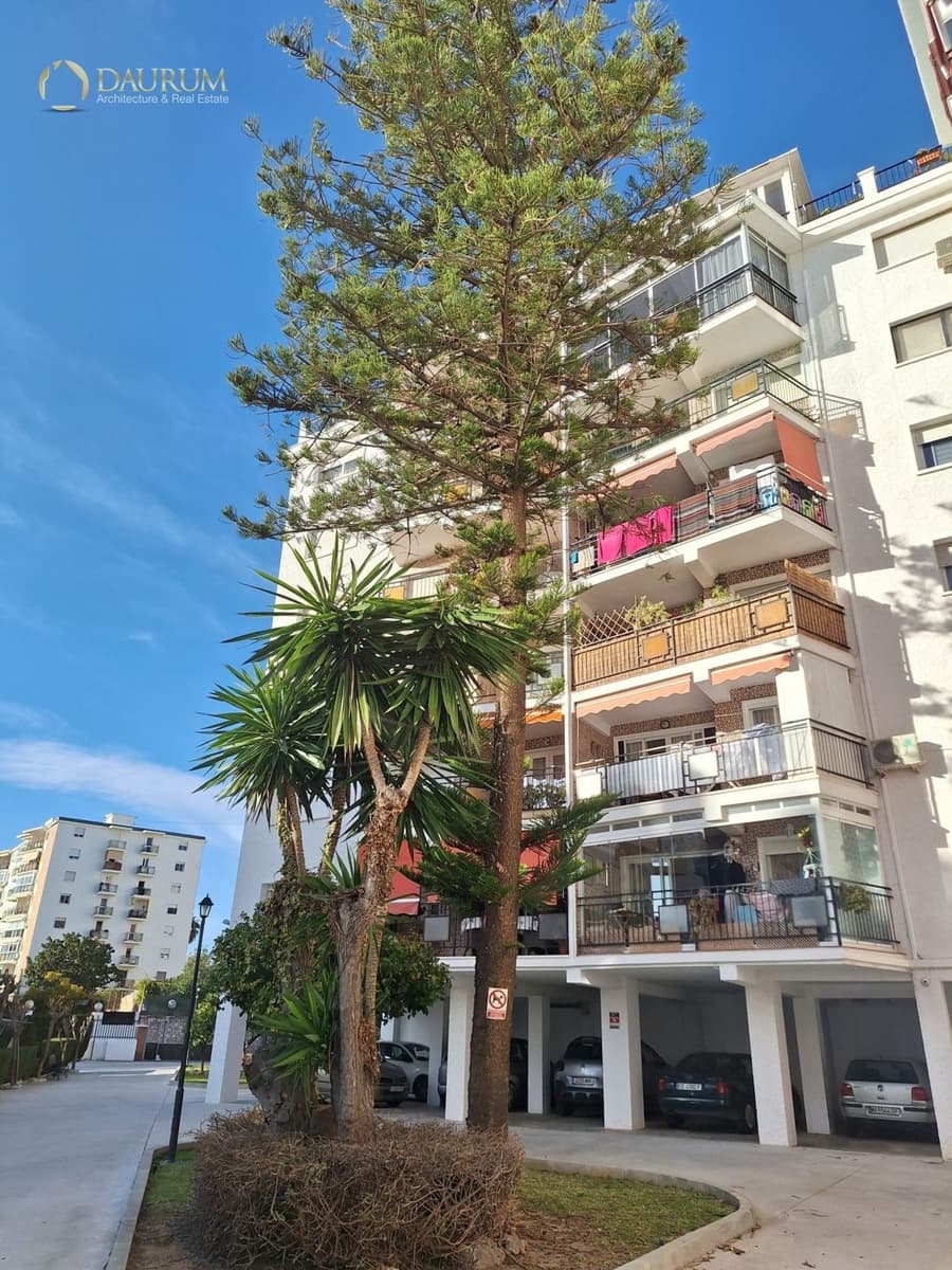 3 sypialnia Mieszkanie na sprzedaż w Fuengirola z basenem garażem - 315 000 € (Ref: 9654375)