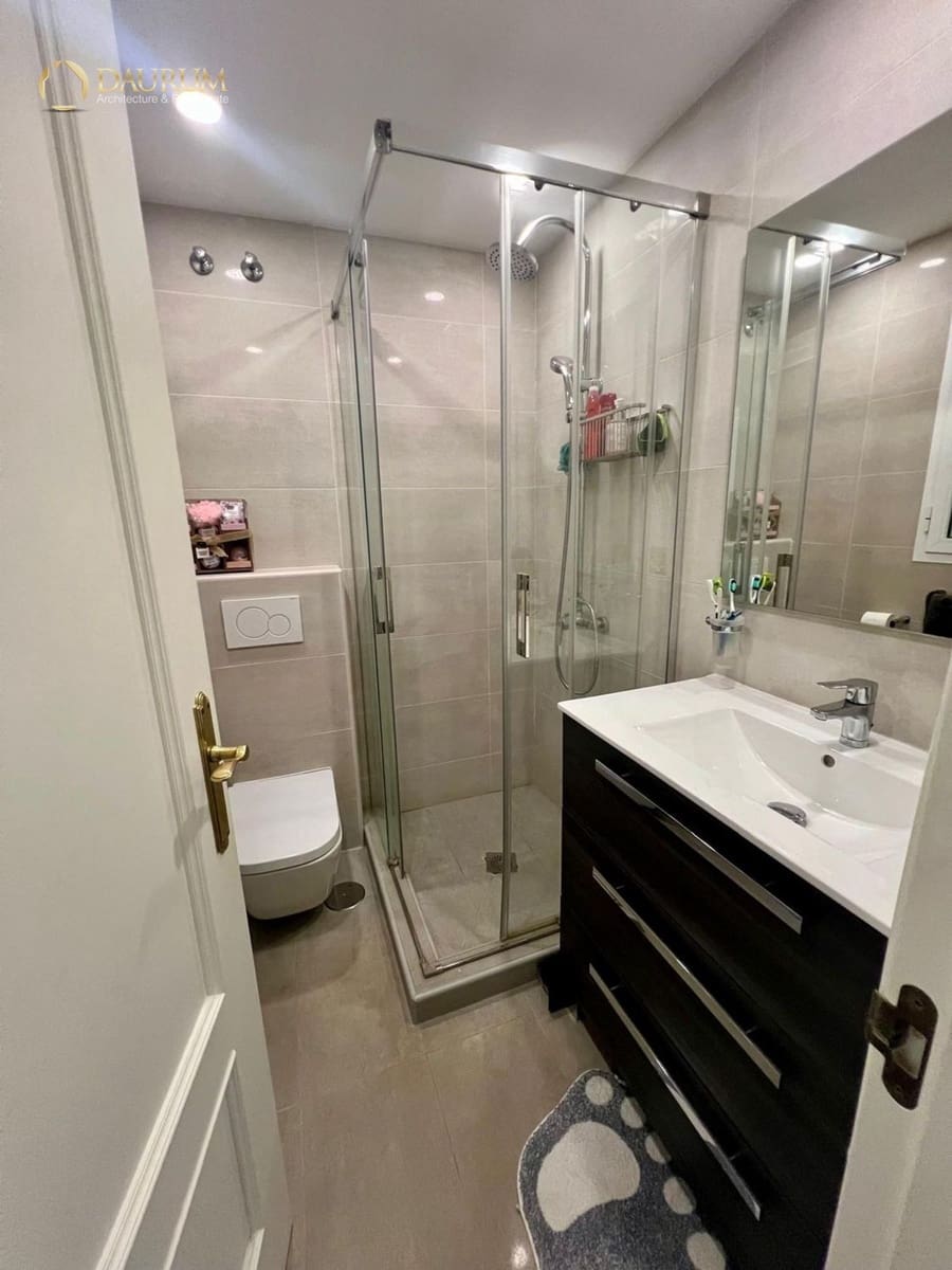 Casa de 4 habitaciones en Benalmádena en venta - 575.000 € (Ref: 9654376)