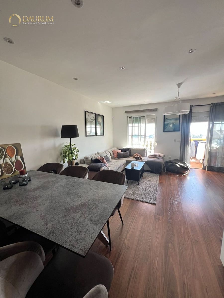 Casa de 4 habitaciones en Benalmádena en venta - 575.000 € (Ref: 9654376)