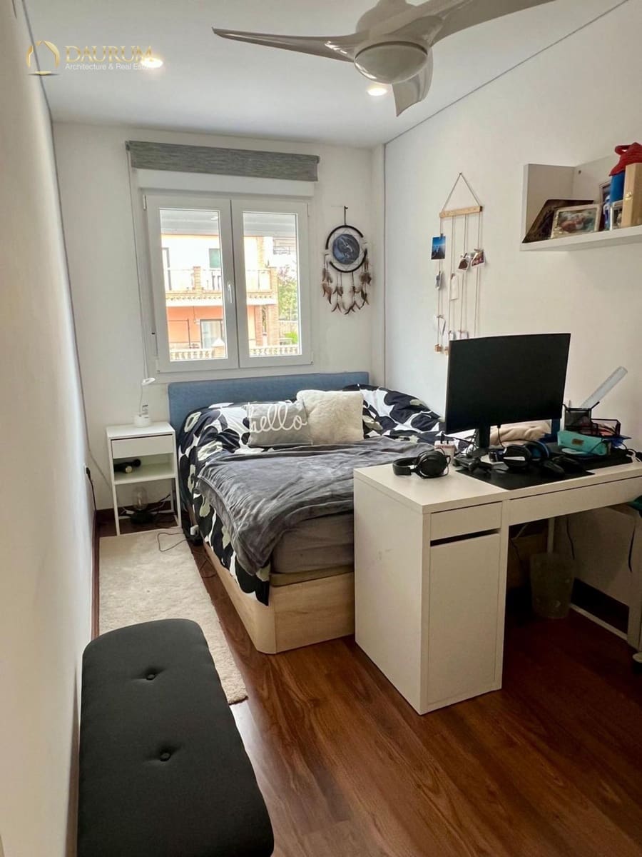 Casa de 4 habitaciones en Benalmádena en venta - 575.000 € (Ref: 9654376)