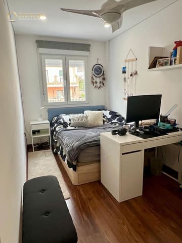 Casa de 4 habitaciones en Benalmádena en venta - 575.000 € (Ref: 9654376)