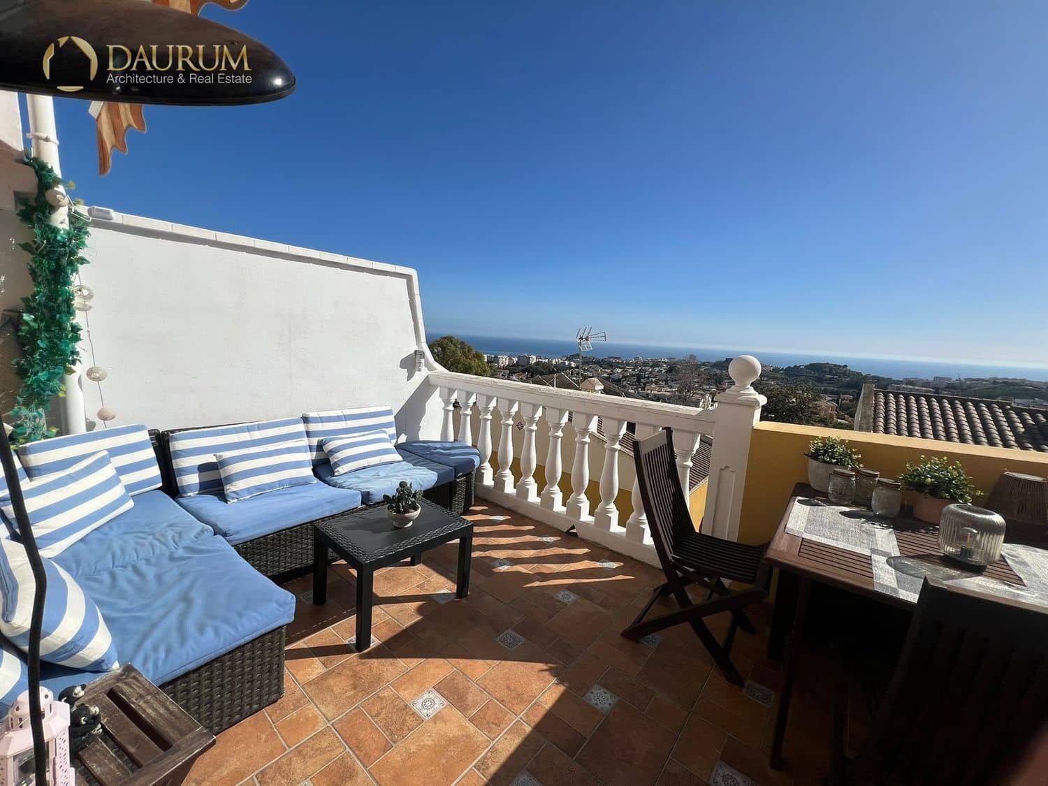 Casa de 4 habitaciones en Benalmádena en venta - 575.000 € (Ref: 9654376)