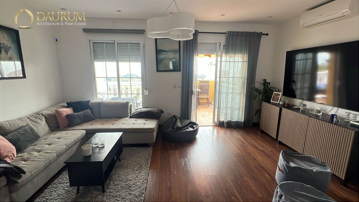 Casa de 4 habitaciones en Benalmádena en venta - 575.000 € (Ref: 9654376)