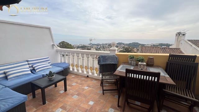 Casa de 4 habitaciones en Benalmádena en venta - 575.000 € (Ref: 9654376)