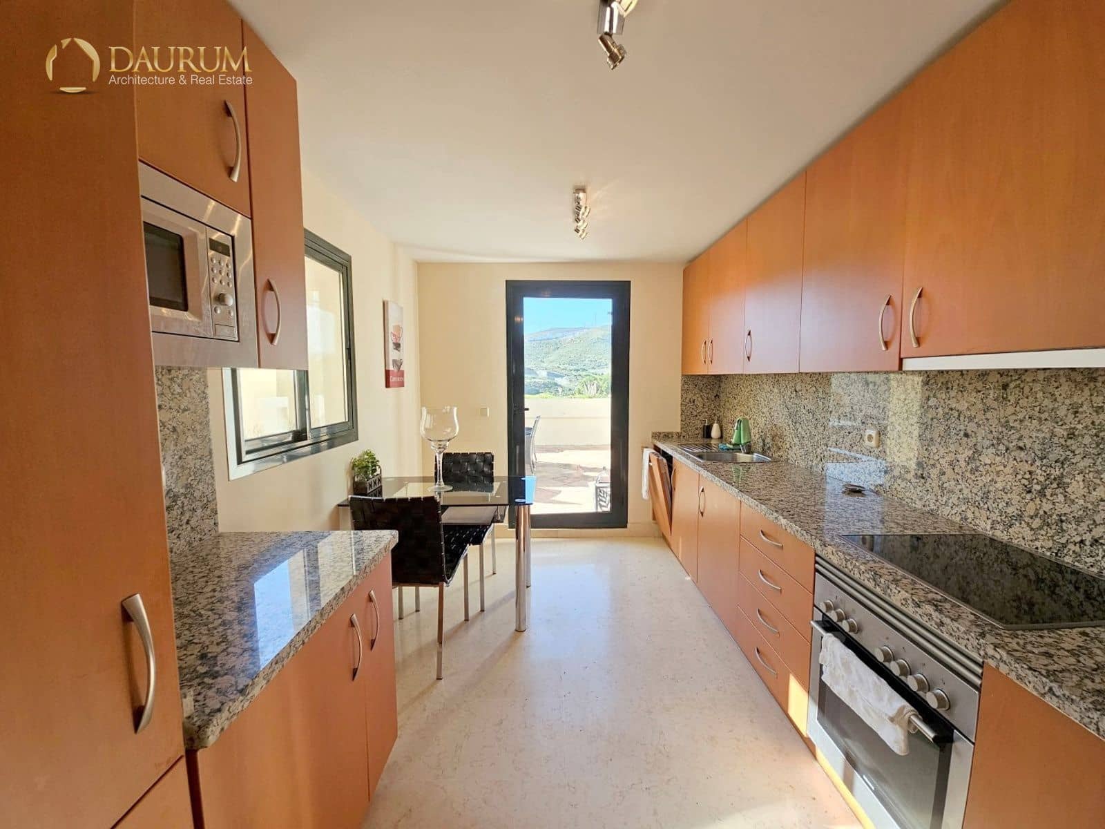 3 slaapkamer Penthouse te koop in Marbella met zwembad garage - € 895.000 (Ref: 9654377)