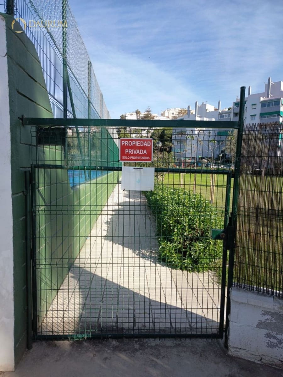 4 sypialnia Mieszkanie na sprzedaż w La Cala del Moral z basenem garażem - 620 000 € (Ref: 9654378)