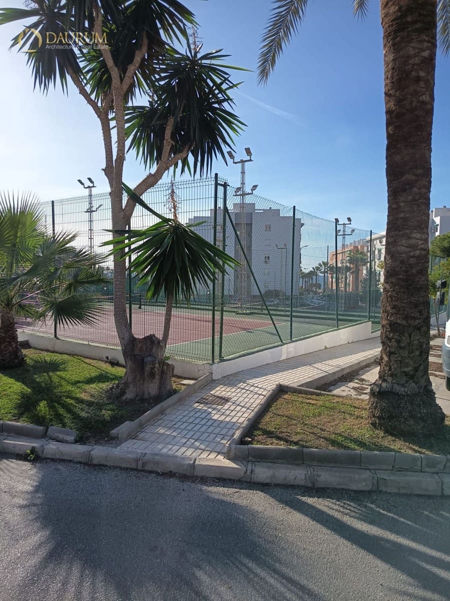 4 sypialnia Mieszkanie na sprzedaż w La Cala del Moral z basenem garażem - 620 000 € (Ref: 9654378)