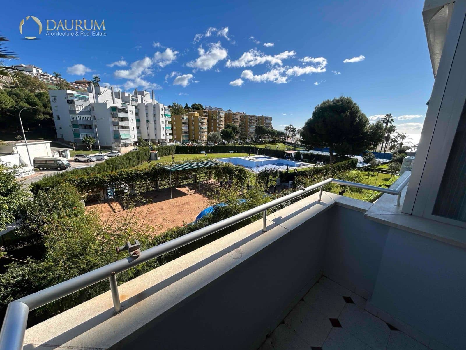 4 sypialnia Mieszkanie na sprzedaż w La Cala del Moral z basenem garażem - 620 000 € (Ref: 9654378)