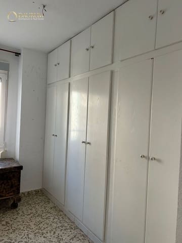 4 slaapkamer Flat te koop in El Palo, Málaga stad met garage - € 585.000 (Ref: 9654379)