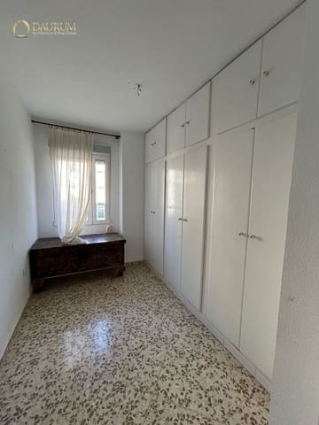 4 slaapkamer Flat te koop in El Palo, Málaga stad met garage - € 585.000 (Ref: 9654379)