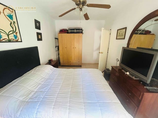 2 slaapkamer Flat te koop in Ciudad Jardín, Málaga stad - € 230.000 (Ref: 9654380)