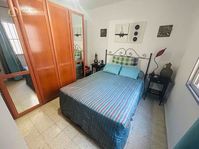 2 slaapkamer Flat te koop in Ciudad Jardín, Málaga stad - € 230.000 (Ref: 9654380)