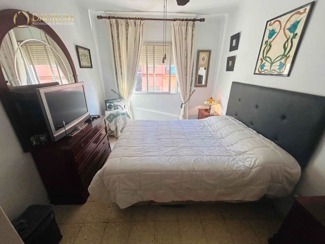 2 slaapkamer Flat te koop in Ciudad Jardín, Málaga stad - € 230.000 (Ref: 9654380)