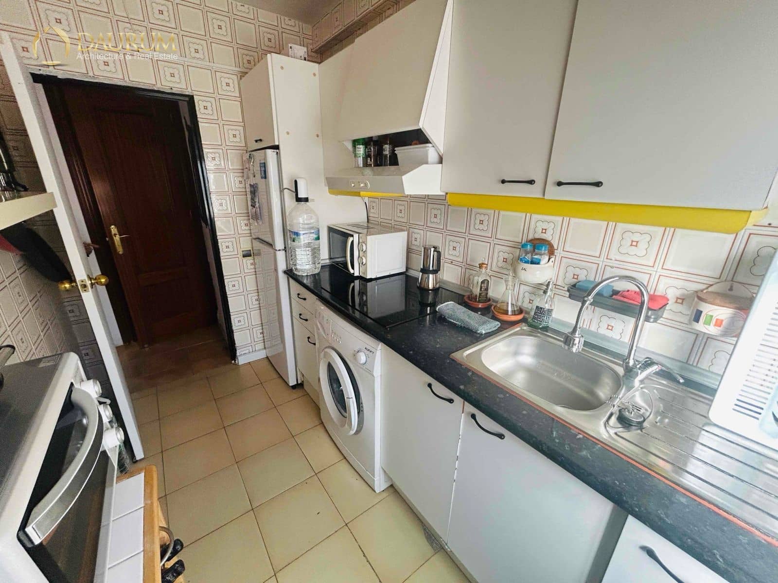 2 slaapkamer Flat te koop in Malaga stad - € 230.000 (Ref: 9654380)