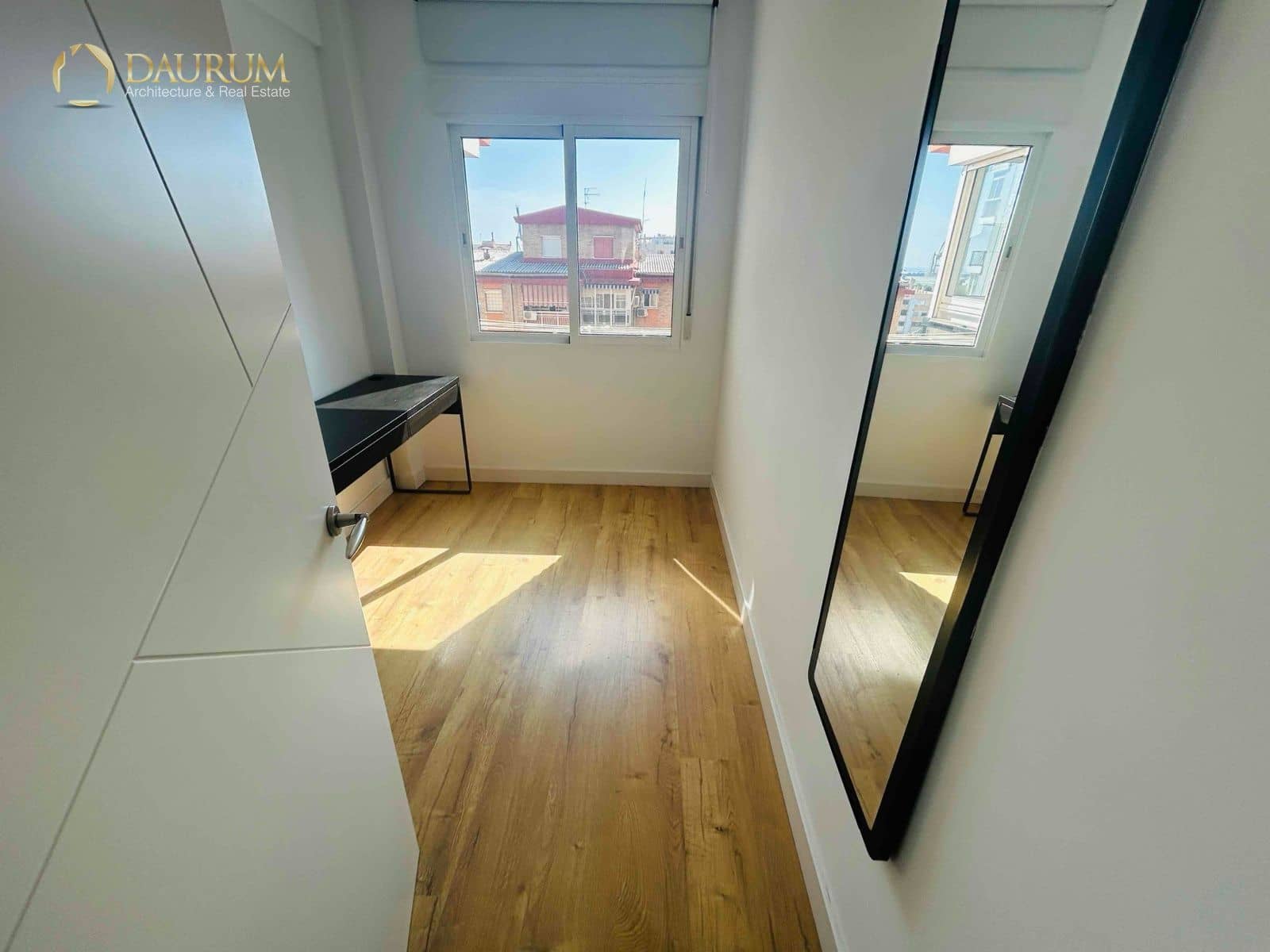3 slaapkamer Flat te koop in Malaga stad - € 380.000 (Ref: 9654381)
