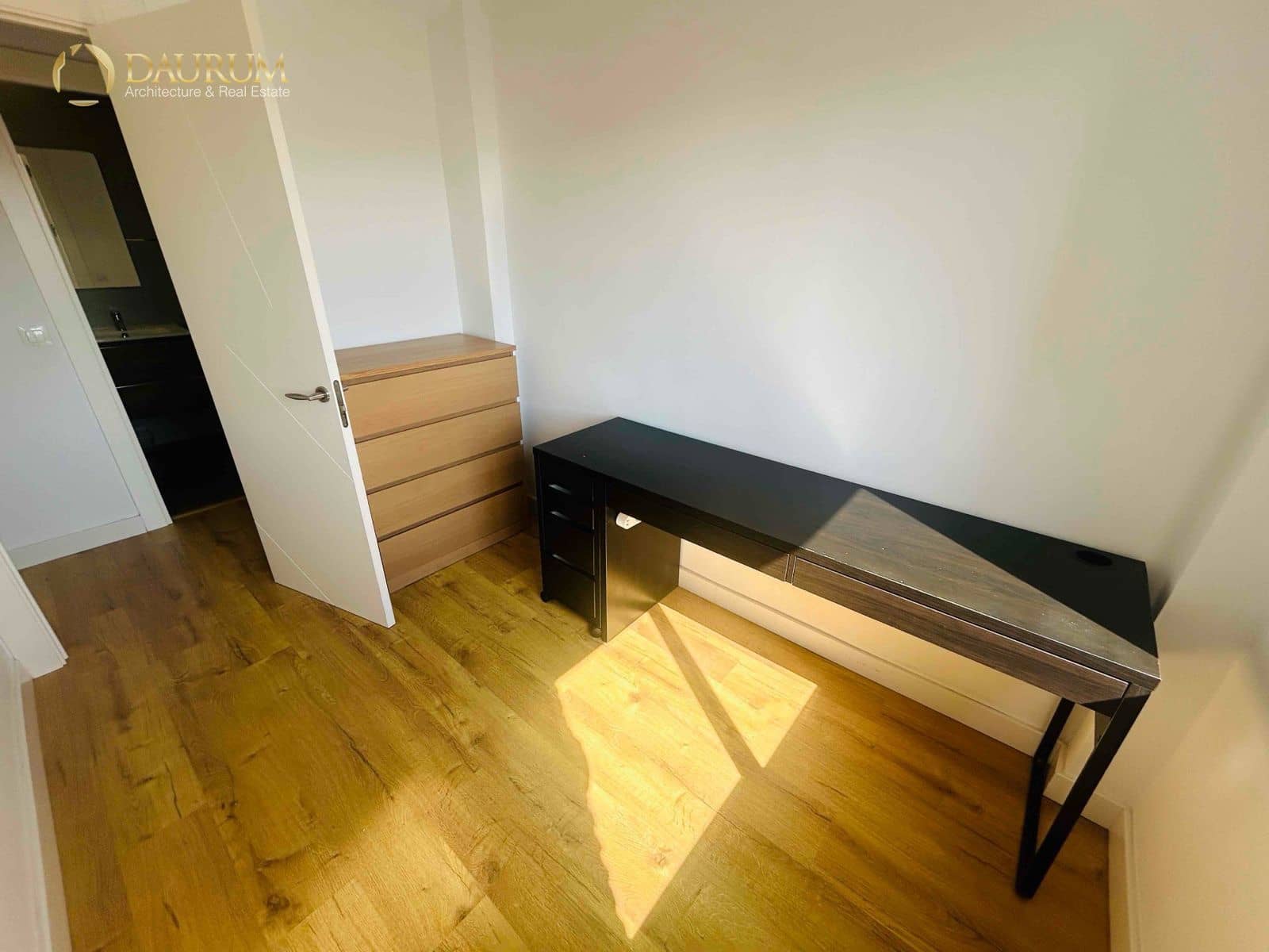 3 slaapkamer Flat te koop in Malaga stad - € 380.000 (Ref: 9654381)