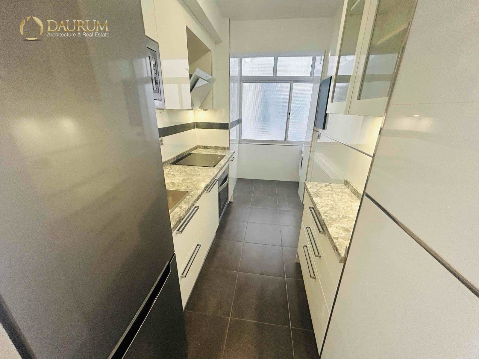 3 slaapkamer Flat te koop in Malaga stad - € 380.000 (Ref: 9654381)