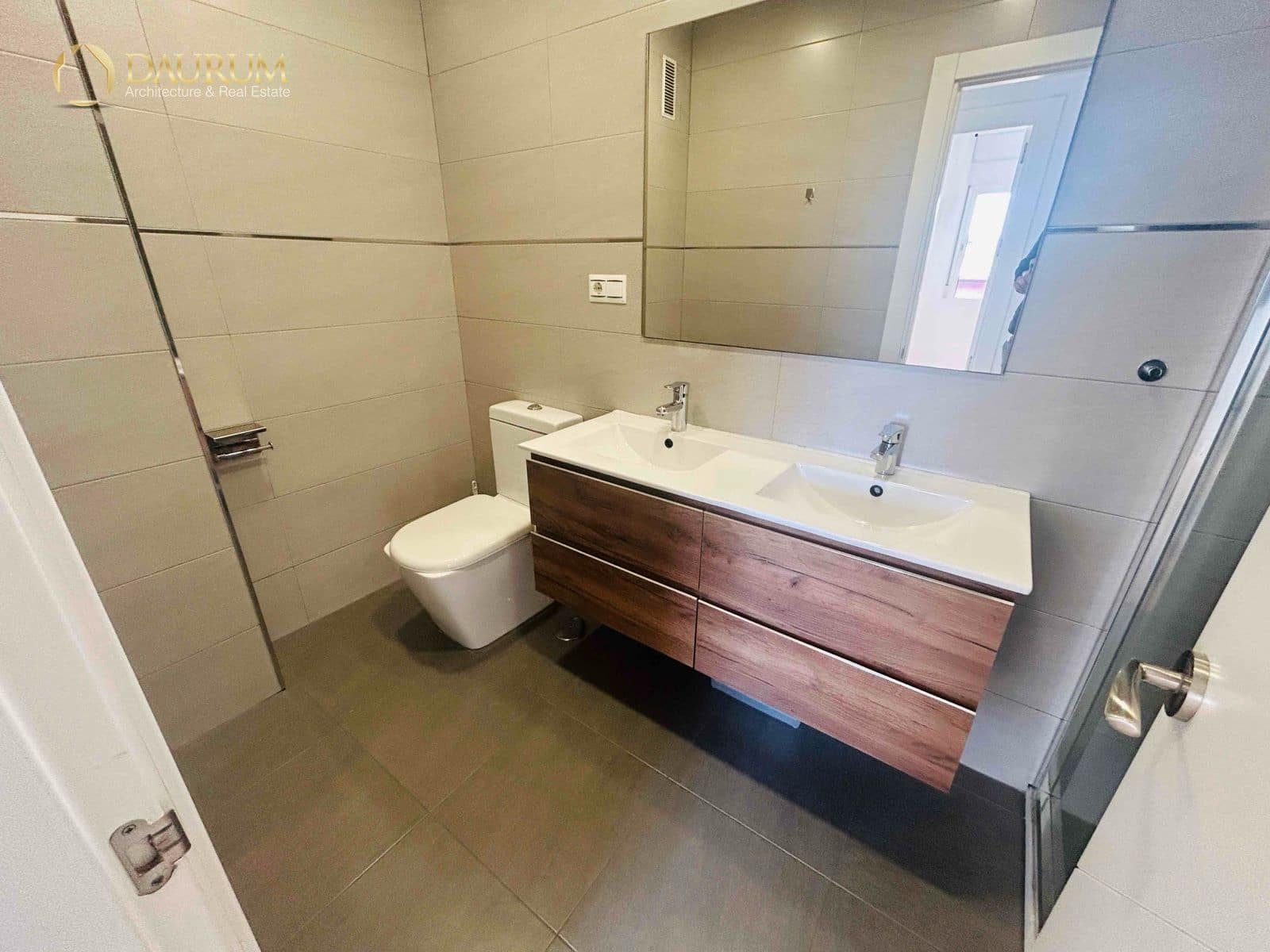 3 slaapkamer Flat te koop in Malaga stad - € 380.000 (Ref: 9654381)