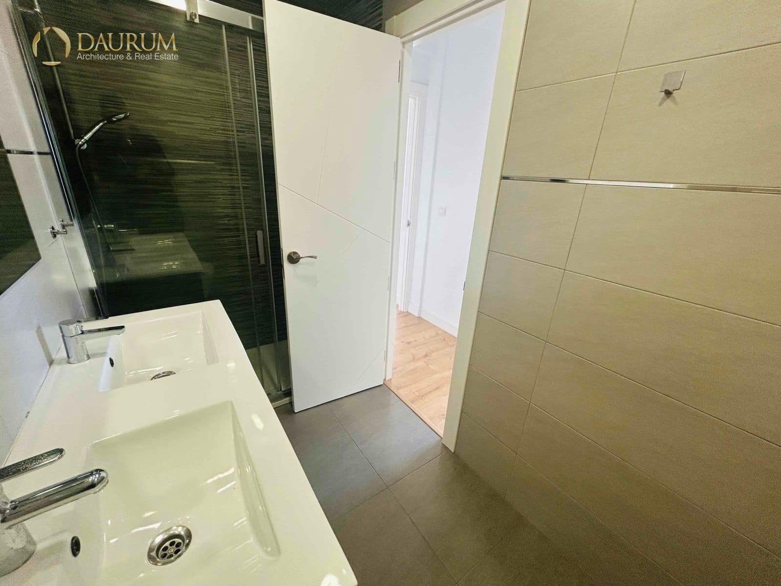 3 slaapkamer Flat te koop in Malaga stad - € 380.000 (Ref: 9654381)