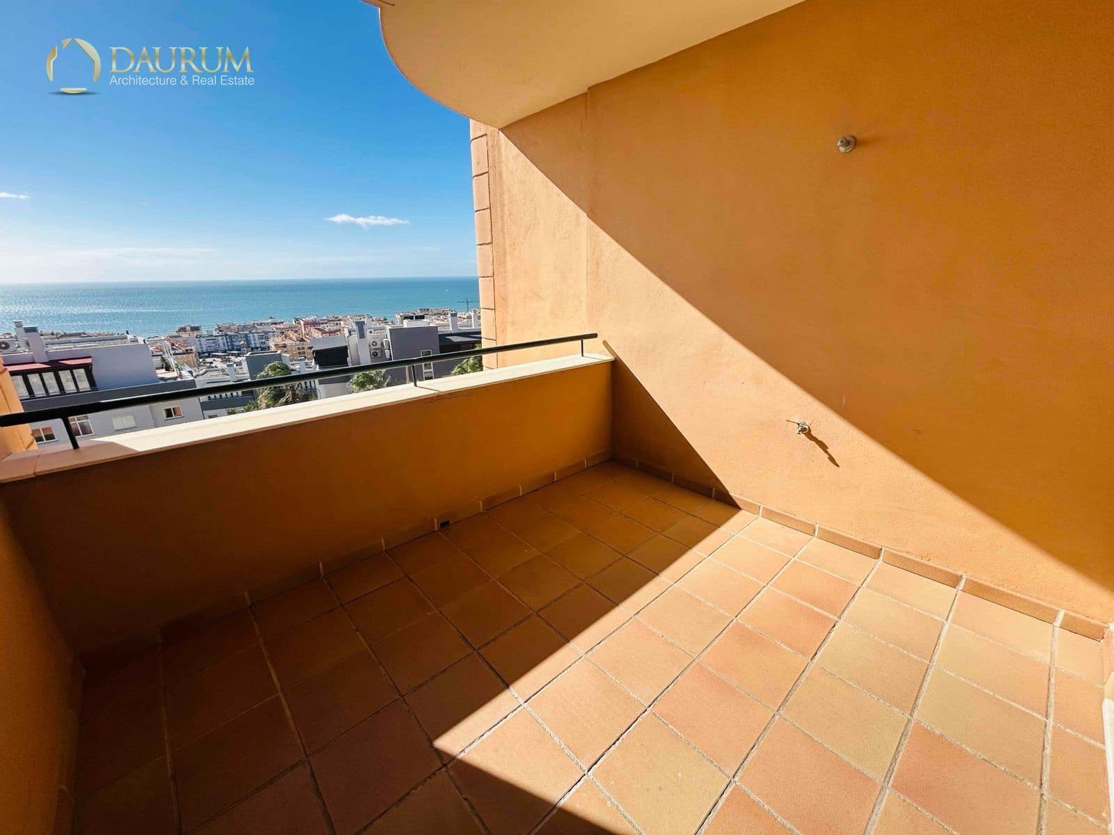 2 slaapkamer Flat te koop in Rincon de la Victoria met zwembad garage - € 395.000 (Ref: 9654383)