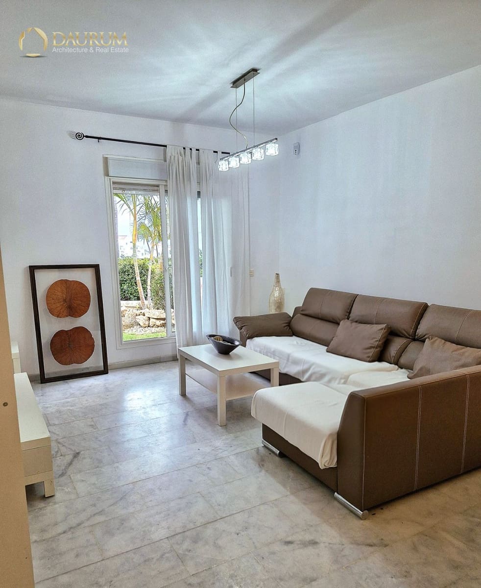 2 bedroom Flat for sale in Estepona with pool garage - € 259,000 (Ref: 9694291)