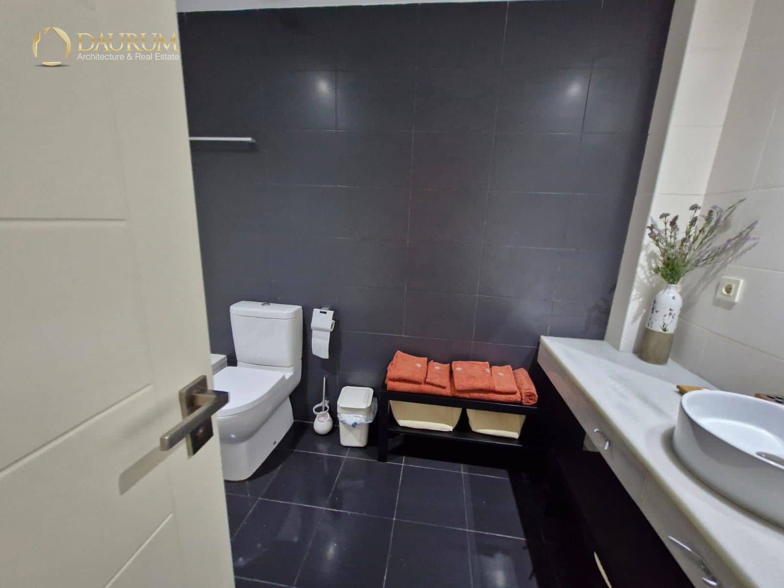 2 bedroom Flat for sale in Estepona with pool garage - € 259,000 (Ref: 9694291)