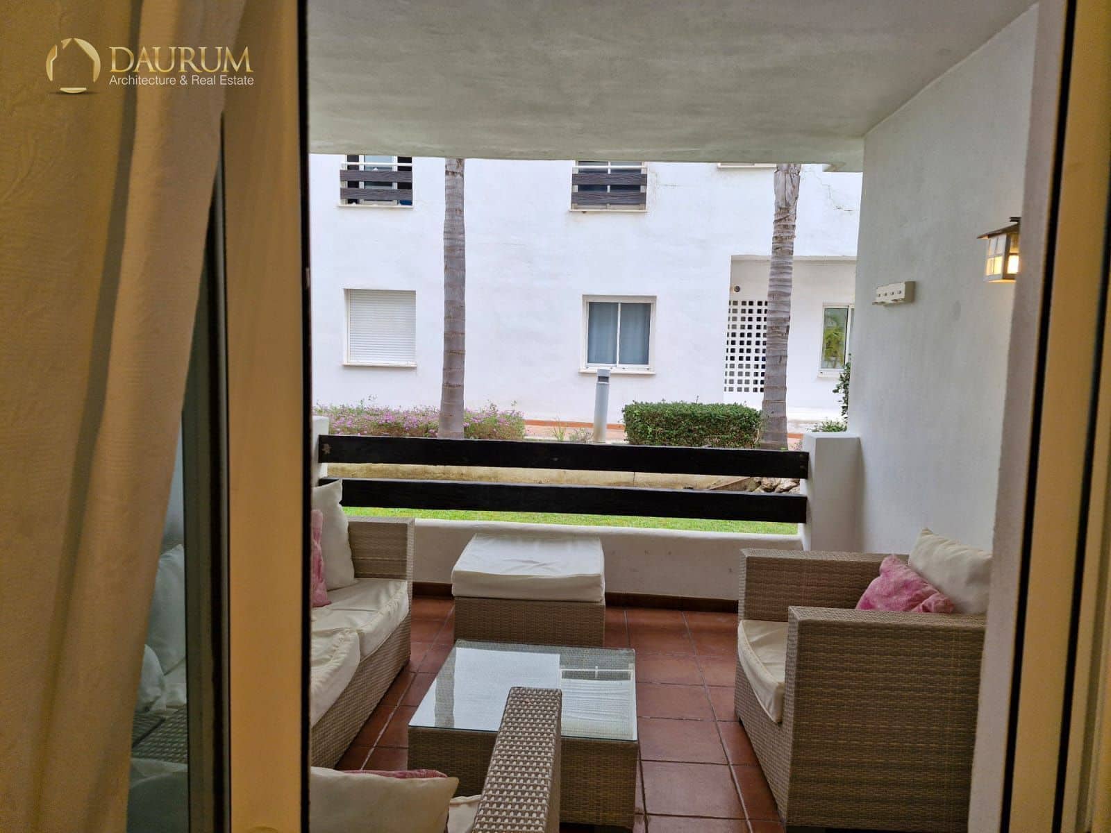 2 bedroom Flat for sale in Estepona with pool garage - € 259,000 (Ref: 9694291)