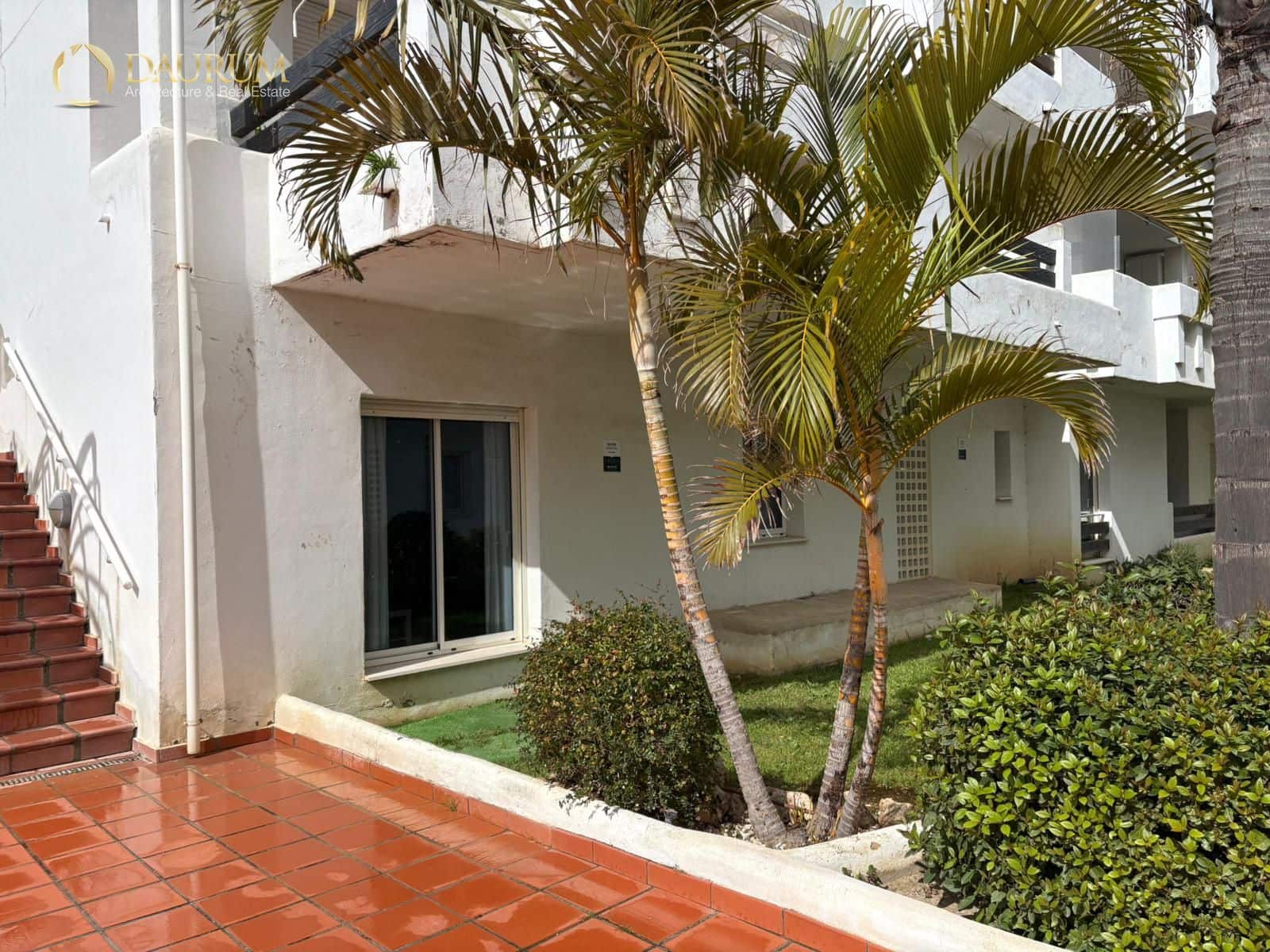 2 bedroom Flat for sale in Estepona with pool garage - € 259,000 (Ref: 9694291)