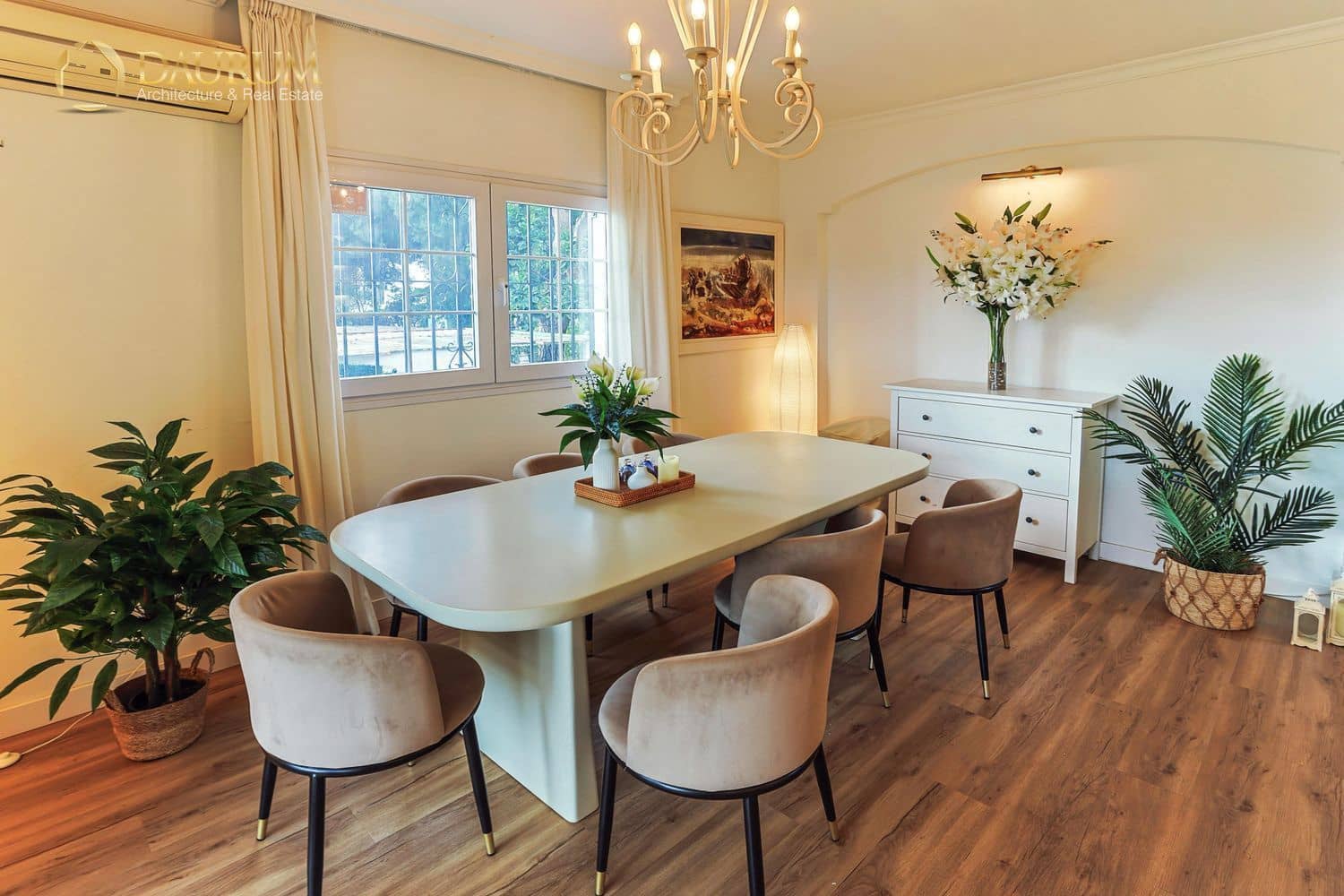 Chalet de 3 habitaciones en Estepona en venta con piscina garaje - 1.295.000 € (Ref: 9699876)